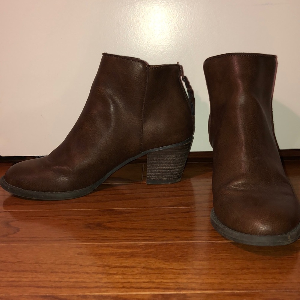 Brown faux leather booties size 6.5